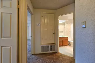 13102 Briar Hollow Dr, Austin, TX 78729 - Photo 17