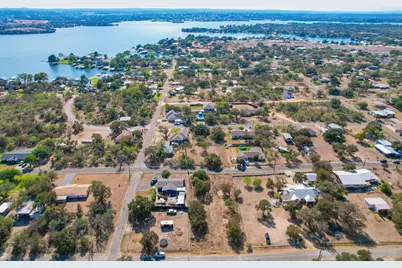 338 E Sweetbriar Drive, Marble Falls, TX 78654 - Photo 13