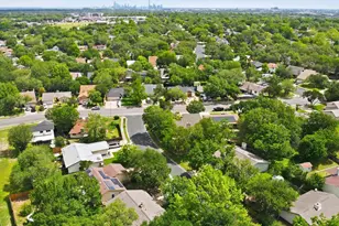 617 Blackberry Dr, Austin, TX 78745 - Photo 33