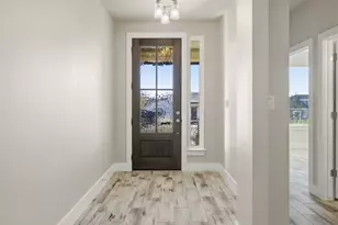 718 Emory Dr, Fredericksburg, TX 78624 - Photo 5