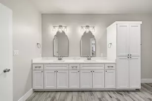 718 Emory Dr, Fredericksburg, TX 78624 - Photo 15