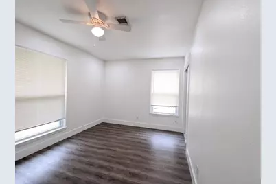 1605 Sweetbriar Avenue, Austin, TX 78723 - Photo 9