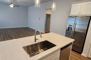 157 Los Olives Ln, Liberty Hill, TX 78642 - Photo 9