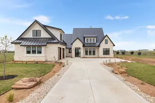 306 Interlaken St, Fredericksburg, TX 78624 - Photo 1