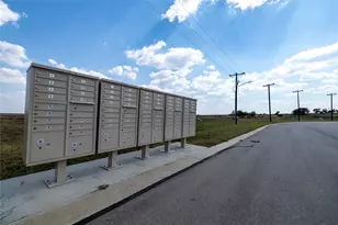 221 Castellana Wy, Elgin, TX 78621 - Photo 7