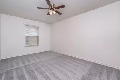 200 Sandstone Drive #E/F, Jarrell, TX 76537 - Photo 17