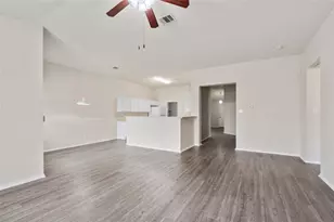 3924 Links Ln, Round Rock, TX 78664 - Photo 9