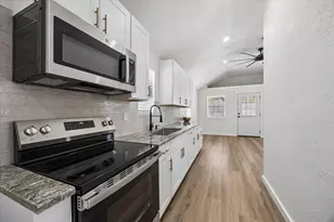 222 Houston Ave, Somerville, TX 77879 - Photo 7