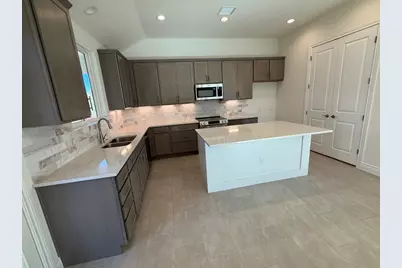 112 Broken Bow Street, Horseshoe Bay, TX 78657 - Photo 5