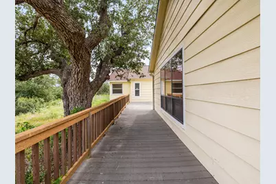 1110 Oakwood Loop, San Marcos, TX 78666 - Photo 21