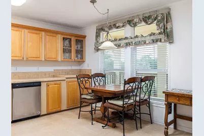 1110 Oakwood Loop, San Marcos, TX 78666 - Photo 7