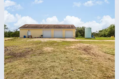 1110 Oakwood Loop, San Marcos, TX 78666 - Photo 23