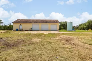 1110 Oakwood Loop, San Marcos, TX 78666 - Photo 23