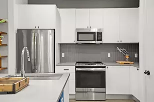 800 Embassy Dr, Austin, TX 78702 - Photo 5