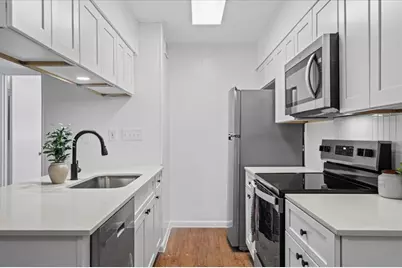 3704 Speedway #102, Austin, TX 78705 - Photo 11