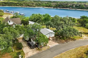 1019 Lakeshore Dr, Spicewood, TX 78669 - Photo 27