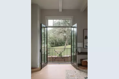 1900 Matthews Drive, Austin, TX 78703 - Photo 13