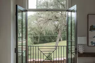 1900 Matthews Dr, Austin, TX 78703 - Photo 13
