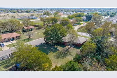 506 E Avenue T, Belton, TX 76513 - Photo 11