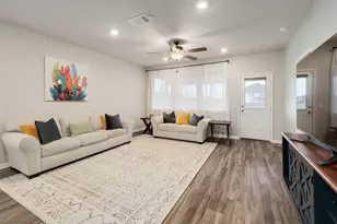 200 Arrowhead Vine Dr, Leander, TX 78641 - Photo 5