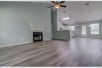 107 W Pauwela Lane, Bastrop, TX 78602 - Photo 5