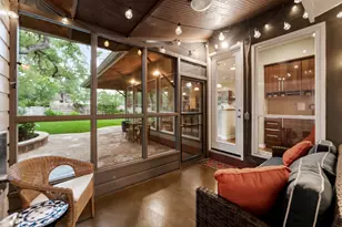 1902 W 41st St, Austin, TX 78731 - Photo 11