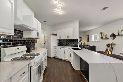 103 Turney Street, Smithville, TX 78957 - Photo 13