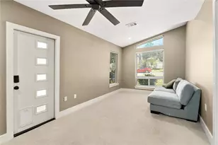 1204 Eleanor St, Austin, TX 78721 - Photo 7