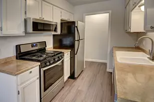 410 Vista W Ct, Bastrop, TX 78602 - Photo 3