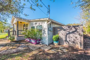 11012 3rd St, Jonestown, TX 78645 - Photo 3