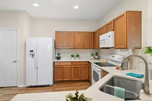 104 Honey Creek Trail, Georgetown, TX 78633 - Photo 13