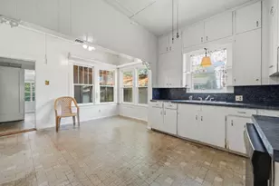 619 W Bell Ave, Rockdale, TX 76567 - Photo 9