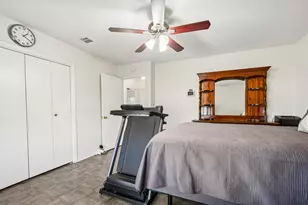 101 Brown St, Elgin, TX 78621 - Photo 19