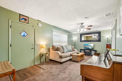 101 Brown Street, Elgin, TX 78621 - Photo 5