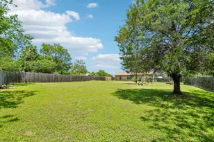 101 Brown St, Elgin, TX 78621 - Photo 31