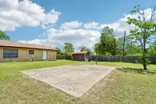 101 Brown St, Elgin, TX 78621 - Photo 29