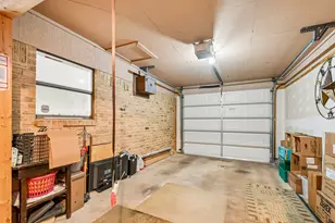 101 Brown St, Elgin, TX 78621 - Photo 25