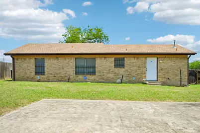 101 Brown Street, Elgin, TX 78621 - Photo 27