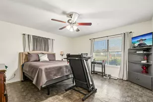 101 Brown St, Elgin, TX 78621 - Photo 17