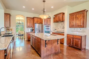 23923 Tres Coronas Dr, Spicewood, TX 78669 - Photo 7