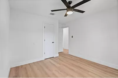 2400 Broken Oak Drive, Austin, TX 78745 - Photo 35