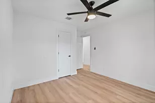 2400 Broken Oak Dr, Austin, TX 78745 - Photo 35