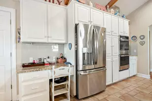 681 Leisure Ln, Cedar Creek, TX 78612 - Photo 9