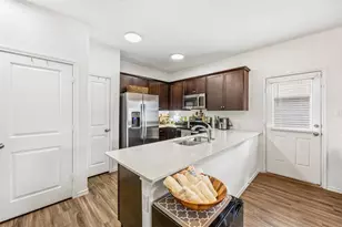 217 Barbary Coast Ln, Jarrell, TX 76537 - Photo 9