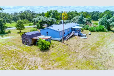 166 Rosanky Cattle Company Road, Smithville, TX 78957 - Photo 3