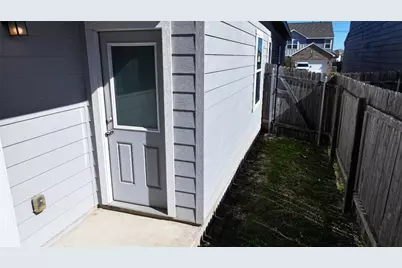 125 Woodpecker Run, Jarrell, TX 76537 - Photo 3