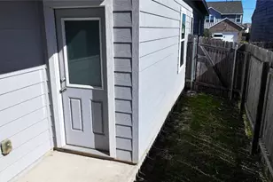 125 Woodpecker Run, Jarrell, TX 76537 - Photo 3