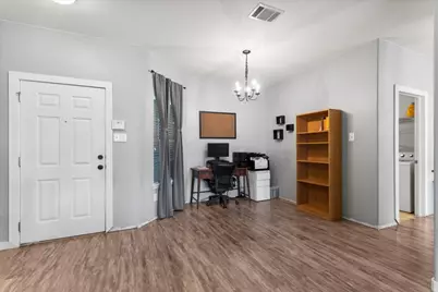 107 Jefferson Cove, Elgin, TX 78621 - Photo 11