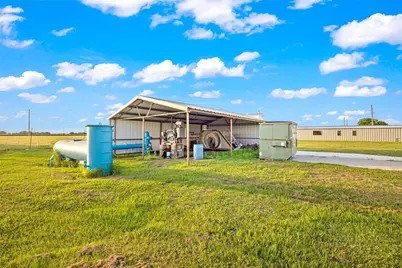 5523 Ehrman Lake Lane, Wallis, TX 77485 - Photo 13
