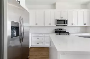 1811 Webberville Rd, Austin, TX 78721 - Photo 3
